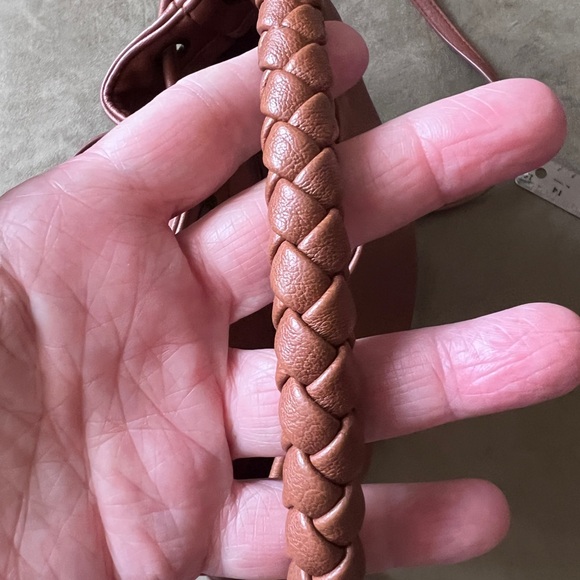 Universal Thread pull string bucket purse - Picture 7 of 10